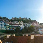 Boavista Apartment, Panoramic Castle, Graca And City Views, Historic Mouraria Lisbon リスボン