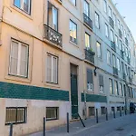 アパート Boavista Apartment, Panoramic Castle, Graca And City Views, Historic Mouraria Lisbon リスボン